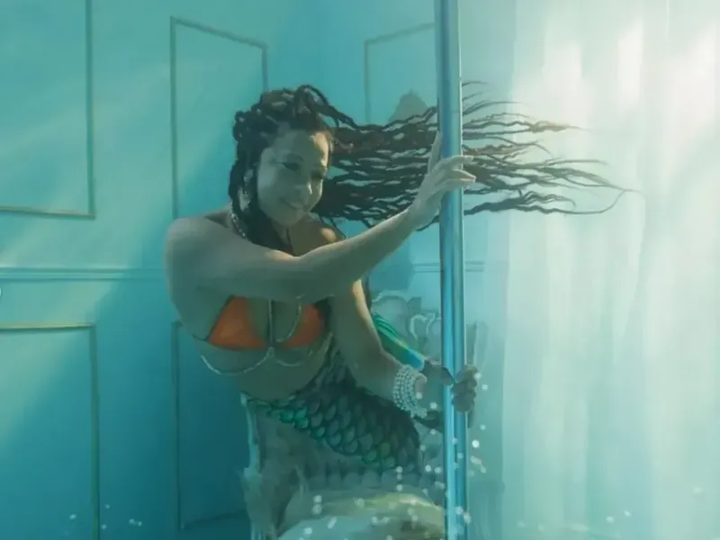 Miss Selenia swimming in her mermaid tail